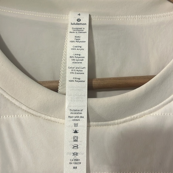 Lululemon dynamic movement crew size 4 - Picture 5 of 9